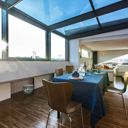 Spacious Penthouse With St Peter View 公寓 *