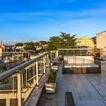 Spacious Penthouse With St Peter View Roma