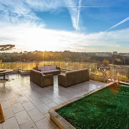 Apartamento Spacious Penthouse With St Peter View